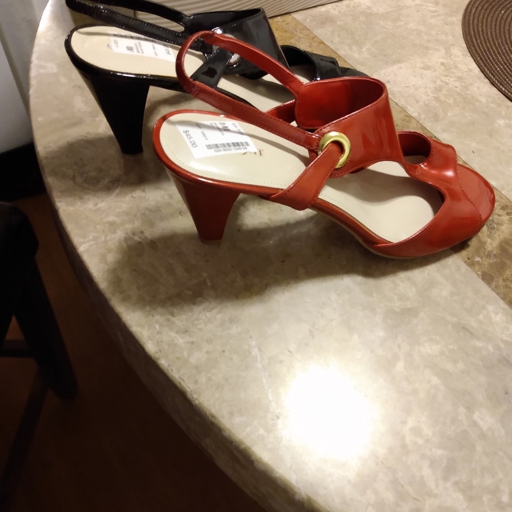 3 1/2 east 5th open toe heel